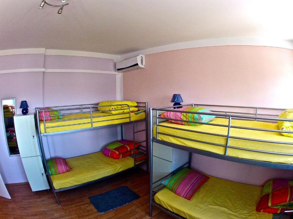 Backpackers Fairytale Hostel Split Ruang foto