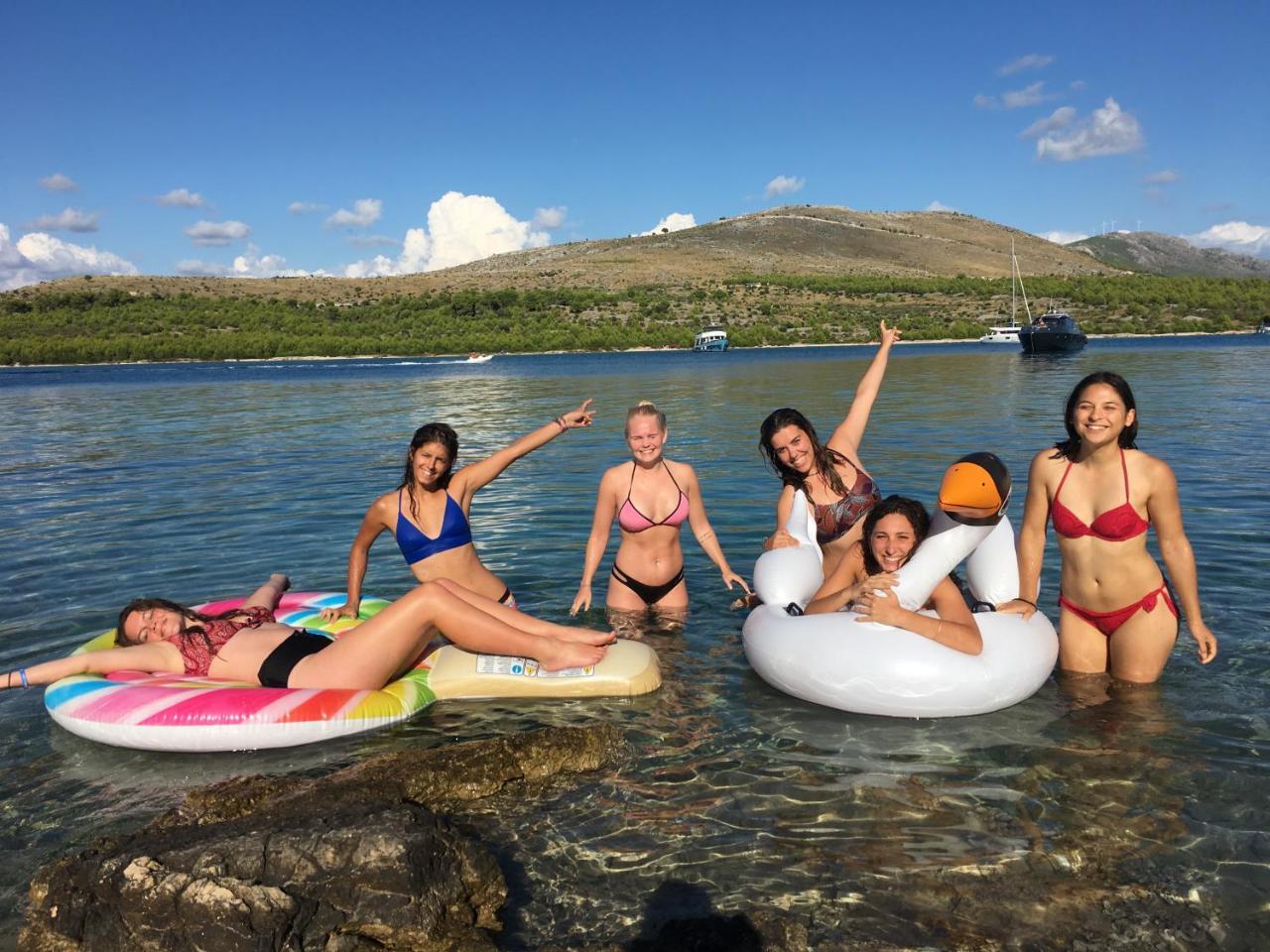 Backpackers Fairytale Hostel Split Bagian luar foto