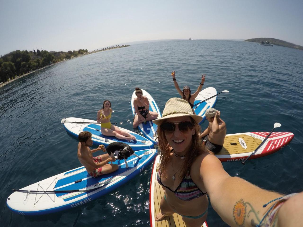Backpackers Fairytale Hostel Split Bagian luar foto
